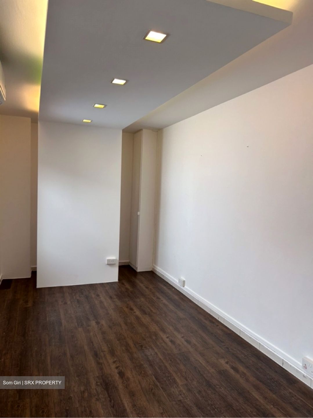 Upper Cross Street (D1), Office #503547771